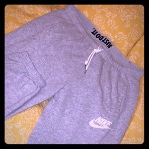 Nike Sweatpants